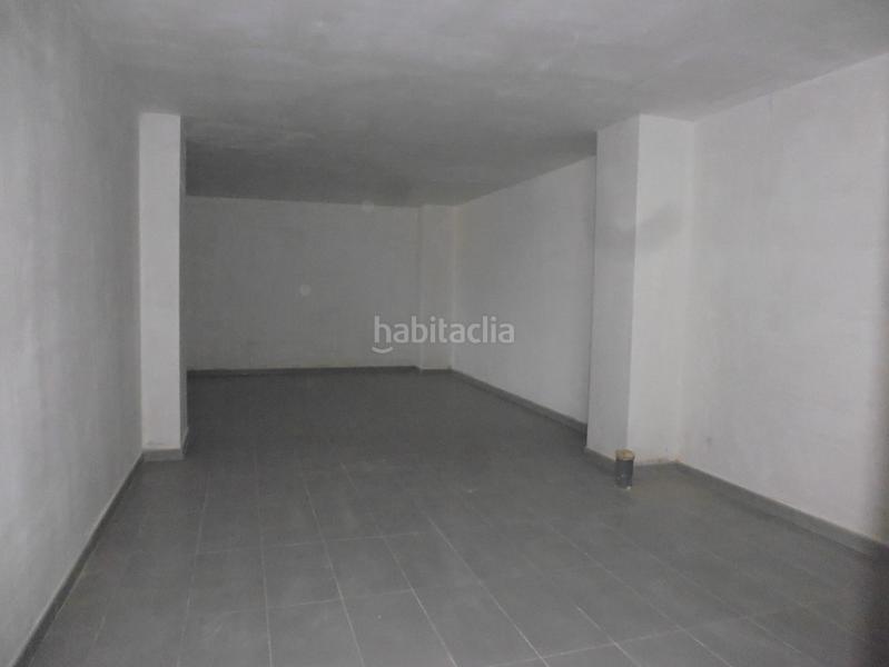 Foto 64d2cd5b-36ea-4804-8688-341e24029602. Oficina local en planta entresuelo en venta. en Tulell Alzira