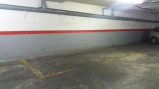 Aparcament cotxe  Calle doctor ferran. Plaza de garaje en venta