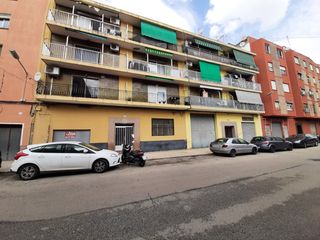 Local Comercial a Alquenència - Venècia