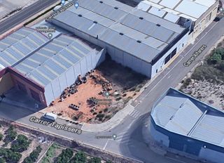 Solar industrial en Benimuslem. Parcela en venta en polígono industrial