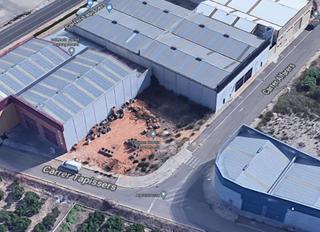 Terreny residencial a Benimuslem. Parcela en venta en polígono industrial
