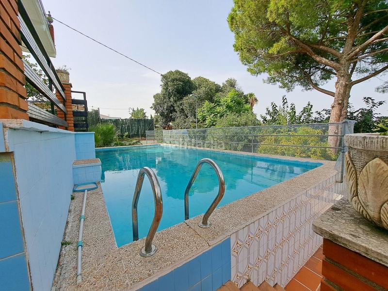 Foto b0bd1f04-178c-4dfc-bbcf-c868fc21bc4e. Chalet  en venta en urbanización el respirall en Alzira