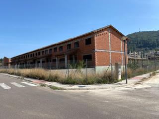 Terrain résidentiel à Urbanitzacions i Pedanies Sud. Obra parada de 48 adosados en diferentes grados de ejecución en