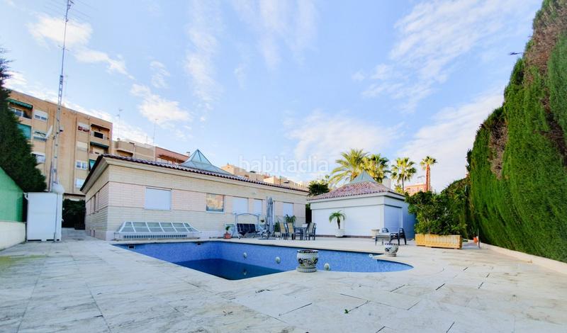 Foto 2a30682a-64cc-43cf-911d-5fb55e5a371e. Chalet avec chauffage parking piscine dans Ciutat Jardí - Torreta Verdí Elche / Elx
