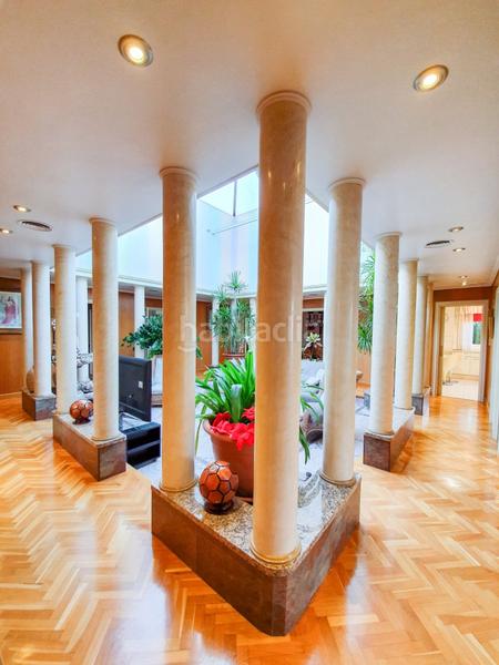 Foto 32c87494-5f14-4f58-b5cf-61aad9ae8f81. Chalet avec chauffage parking piscine dans Ciutat Jardí - Torreta Verdí Elche / Elx