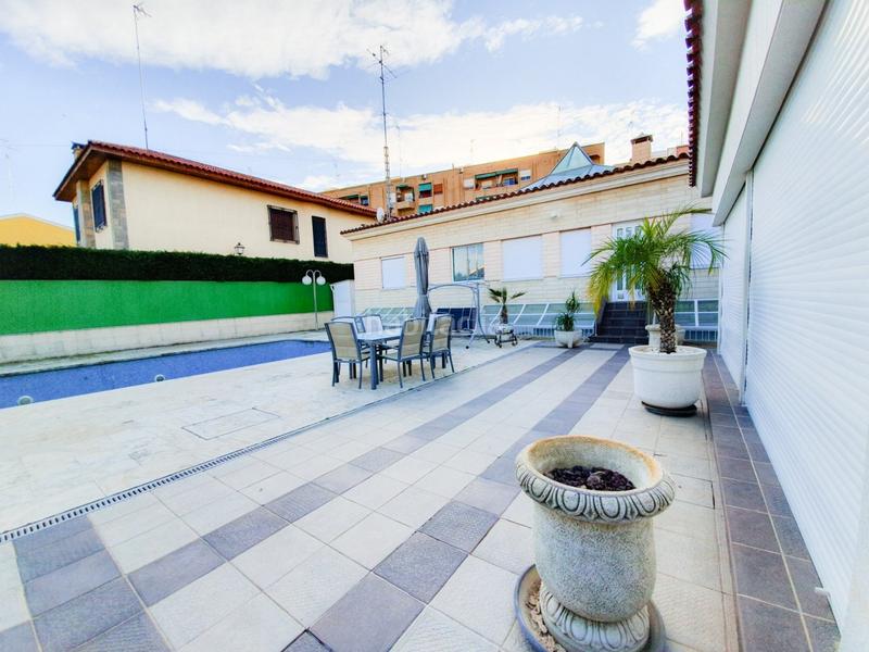 Foto 63478a04-6871-4a3c-b739-75b74ae91334. Chalet avec chauffage parking piscine dans Ciutat Jardí - Torreta Verdí Elche / Elx