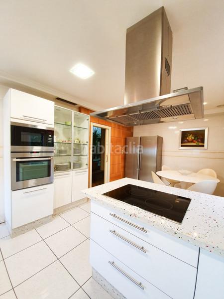 Foto 8a335e34-e8db-4d56-92af-0e161db4d9f6. Chalet avec chauffage parking piscine dans Ciutat Jardí - Torreta Verdí Elche / Elx