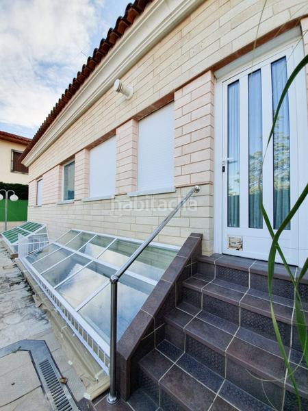 Foto 900994ee-68fe-4837-9a83-e57592b28ec4. Chalet avec chauffage parking piscine dans Ciutat Jardí - Torreta Verdí Elche / Elx