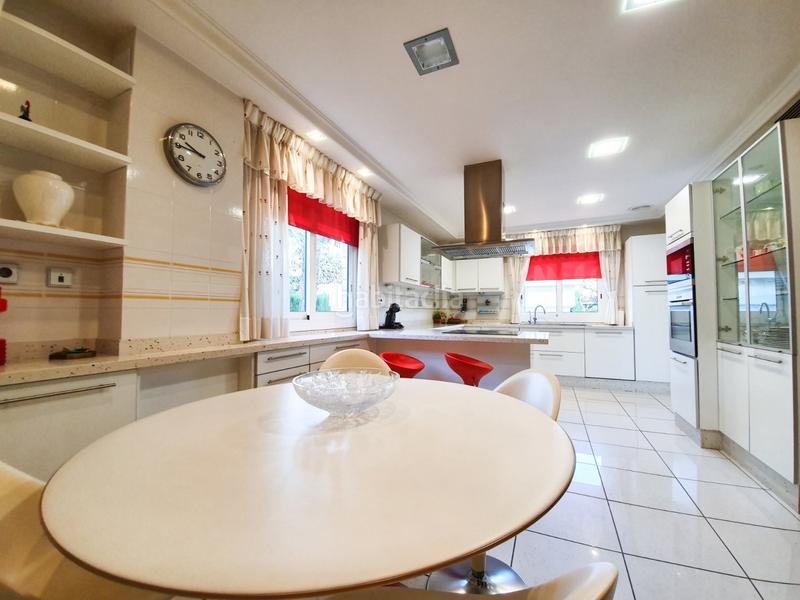 Foto 9c9fbd75-2baa-45cb-8db2-b9cac54c301a. Chalet avec chauffage parking piscine dans Ciutat Jardí - Torreta Verdí Elche / Elx