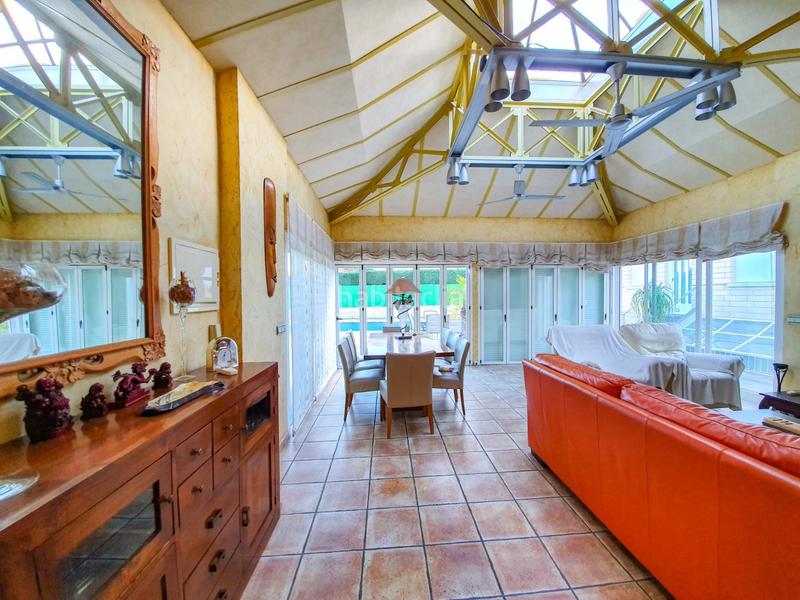 Foto c78ceabf-9741-4d90-a8ac-92b8709348c7. Chalet avec chauffage parking piscine dans Ciutat Jardí - Torreta Verdí Elche / Elx