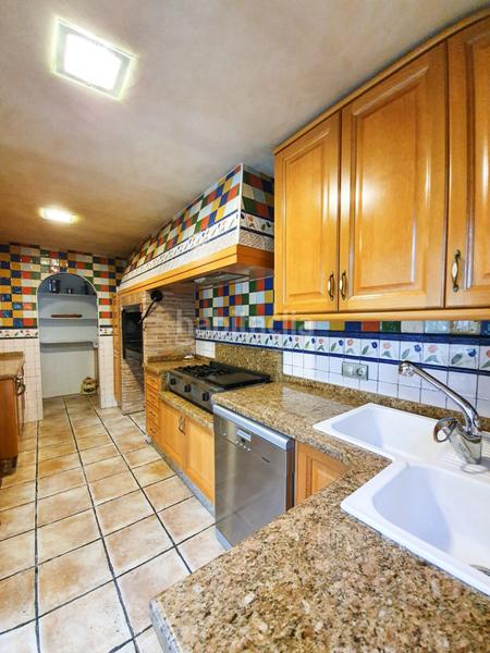 Foto e413cdee-3f22-4d32-8aa7-5b8a96f2d763. Chalet avec chauffage parking piscine dans Ciutat Jardí - Torreta Verdí Elche / Elx