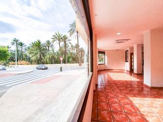 Location Local commercial à Ciutat Esportiva. Local en alquiler zona nuevo altabix