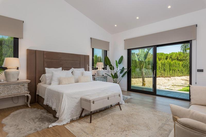 Foto 2c03dbd7-d8be-4731-beac-67b53ef8ddeb. Xalet amb calefacció aparcament piscina a Las Bayas Elche / Elx