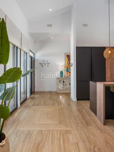 Foto 7b5afa1d-3d04-44f7-9c3f-67041cf37f41. Xalet amb calefacció aparcament piscina a Las Bayas Elche / Elx