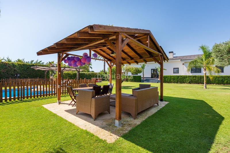 Foto 8499545a-e871-46ad-aaa5-e05c9ee5eb5e. Xalet amb calefacció aparcament piscina a Las Bayas Elche / Elx