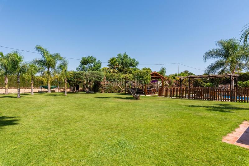 Foto 8a69e153-385a-432e-a958-d7ac5944fa53. Xalet amb calefacció aparcament piscina a Las Bayas Elche / Elx