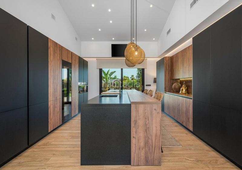 Foto 945431ba-cb44-49d6-8682-585b44aab91c. Xalet amb calefacció aparcament piscina a Las Bayas Elche / Elx