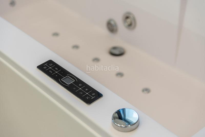 Foto d4b3d899-aa99-4abb-a1f8-c757d99062fa. Xalet amb calefacció aparcament piscina a Las Bayas Elche / Elx