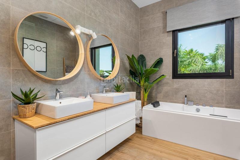 Foto d674102b-4b44-4493-b209-0fa8bd195db3. Xalet amb calefacció aparcament piscina a Las Bayas Elche / Elx