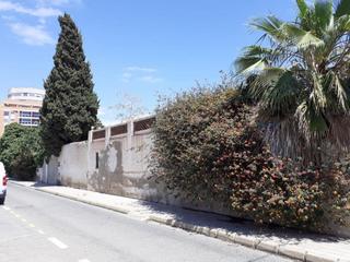 Terrain résidentiel à Calle escultor montañes 4. Atención! es proindiviso 50 de titularidad de  parcela en suelo