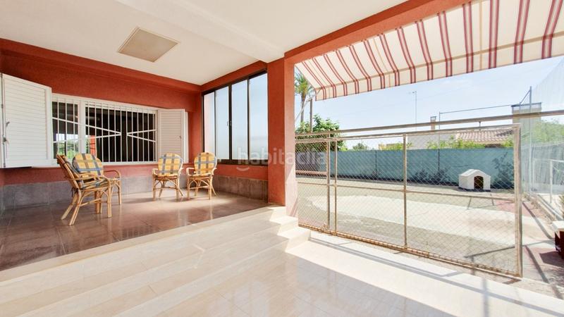 Foto 07906cba-784e-4e28-8a16-bb6d3d05a1b0. Chalet venta chalet, casa invitados, piscina, pista deportiva, huerto, zona hospital elche en Elche / Elx