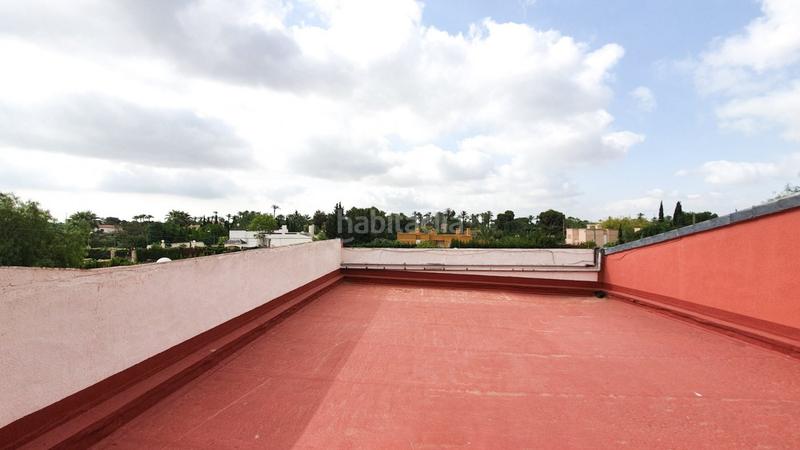 Foto b66c22f6-2b32-403c-9310-adc89799bff8. Chalet venta chalet, casa invitados, piscina, pista deportiva, huerto, zona hospital elche en Elche / Elx