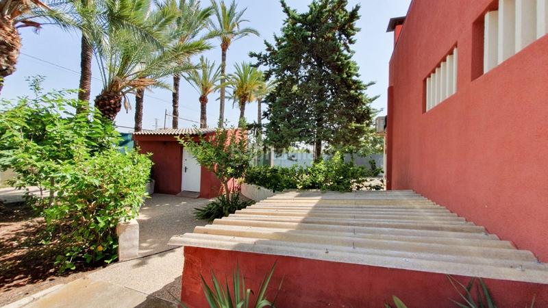 Foto bdbd11e2-5d9b-43c1-b76d-9b1686a4feb2. Chalet venta chalet, casa invitados, piscina, pista deportiva, huerto, zona hospital elche en Elche / Elx