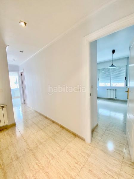 Foto 9407299e-99ba-4ea8-a062-eb9e53072535. Alquiler planta baja tu planta baja de alquiler en zona kelme en urbanización con piscina en Elche / Elx
