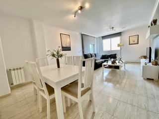 Location Rez-de-chaussée  Calle avenida jubalcoy. Tu planta baja de alquiler en zona kelme