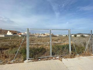 Terrain résidentiel à Monforte del Cid. Venta de suelo urbanizable residencial en avenida oscar espla, m