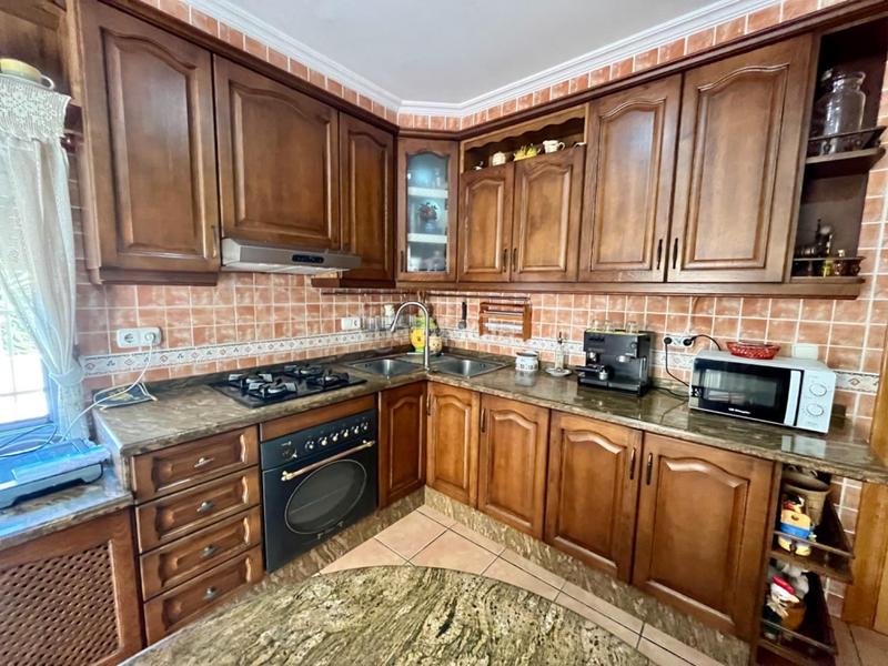 Foto 5bbc676b-25c7-4365-85cd-79d18ef9c50e. Chalet mit heizung parking pool in Jubalcoi Elche / Elx