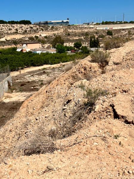 Foto fb104e4e-968b-449c-94c3-b499ba375480. Terreno residencial parcela para construir chalet en Elche / Elx