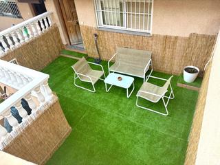 Casa a Calle málaga 3. Adosado con piscina en santa pola, zona santiago bernabeu