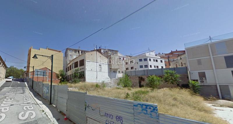 Foto 805182f7-47bc-4808-8c3f-93750696fc3b. Terreny residencial a carrer metge goncal salvador 1 a Alcoi
