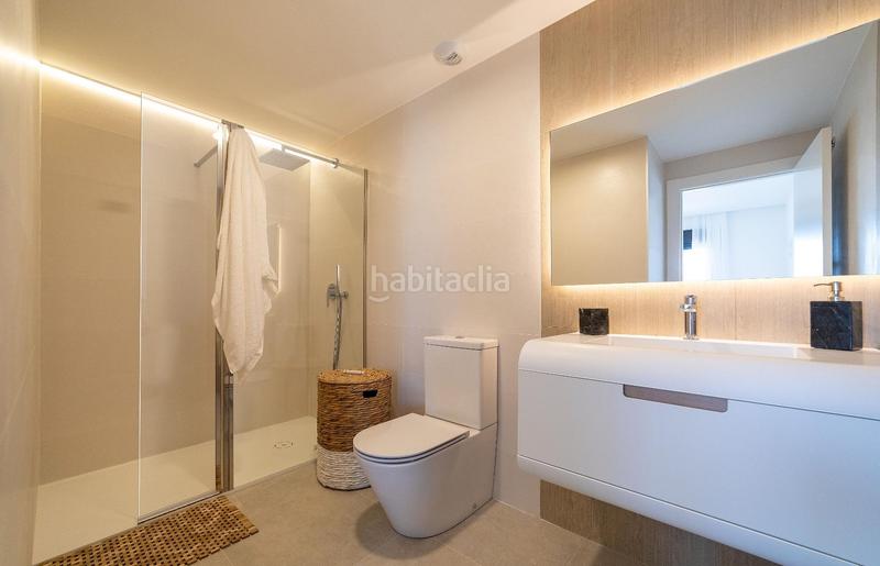 Foto cf9e7046-26f9-496f-a1aa-0932a0b92749. Planta baixa amb calefacció aparcament piscina a Santa Pola
