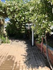Chalet in Algorós - El Derramador. Chalet urbano elche