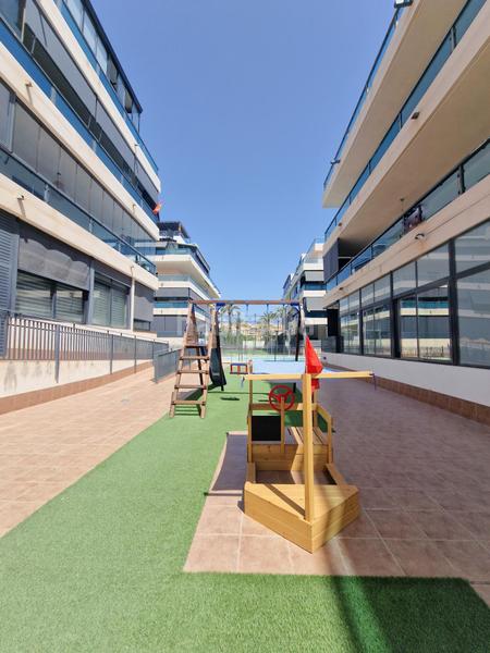 Foto b5987007-3a38-4fe7-9262-c0fb38bf7825. Planta baixa amb calefacció aparcament piscina a Elche / Elx
