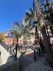 Rez-de-chaussée à El Raval - Portes Encarnades. Casa independiente con garaje