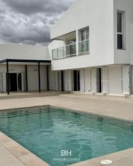 Chalet en Monforte del Cid. Tu villa en alenda golf