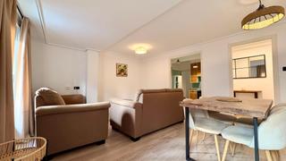 Appartement à Plaza Crevillente - Antiguos Juzgados - El Asilo. Entresuelo semireformado en el centro de elche