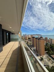 Apartamento en Playa Poniente. Estrena tu casa con vistas al mediterráneo al máximo lujo