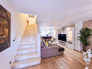 Casa a Ciutat Universitària. Venta espectacular bungalow reformado, sótano,  4 dorm, 2 garaje