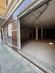 Locale commerciale in Calle capitan gaspar ortiz 42. Gran local!!! en reina victoriapoeta miguel hernandez elche call