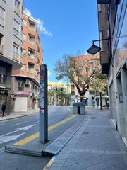 Business premise in El Raval - Portes Encarnades