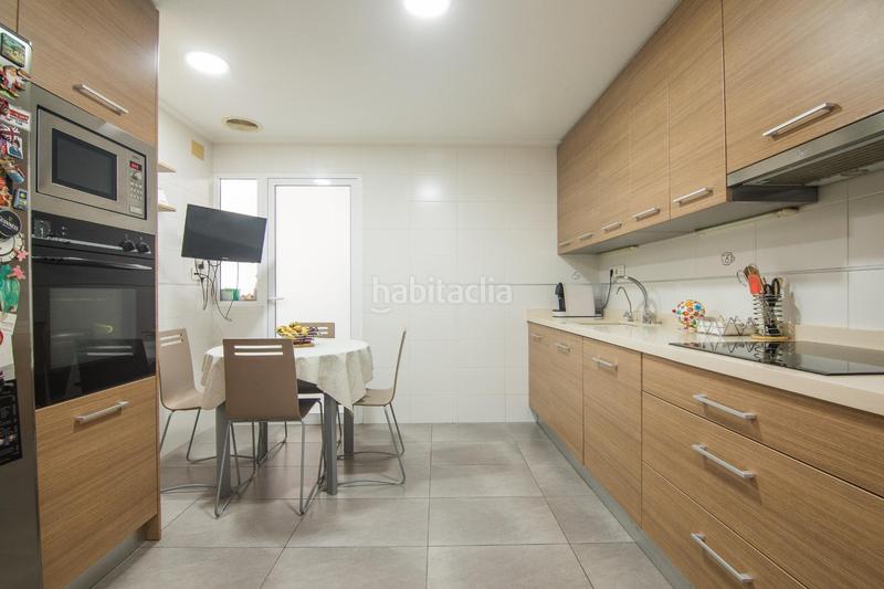 Foto ba90ea79-098e-4e6b-903f-e208a4b8b59b. Flat with heating in El Raval - Portes Encarnades Elche / Elx