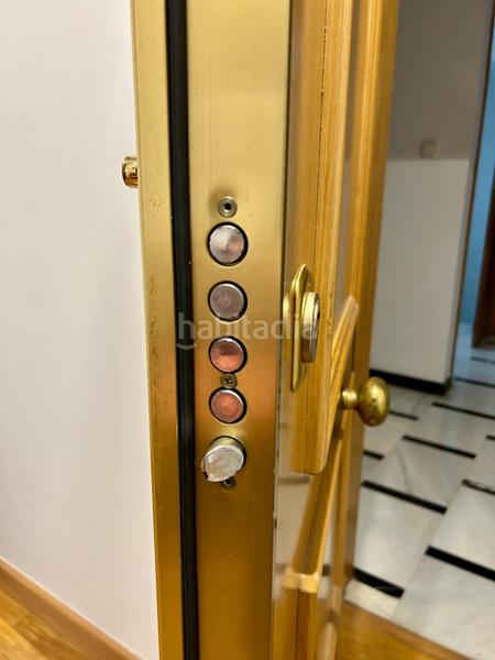 Foto d3264558-49d3-48ac-af52-666031edbda9. Flat with heating in El Raval - Portes Encarnades Elche / Elx