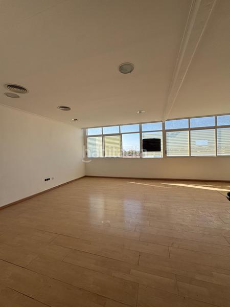 Foto e36d35e0-b21b-422e-a001-bbedd1358482. Location local commercial dans Nou Altabix Elche / Elx