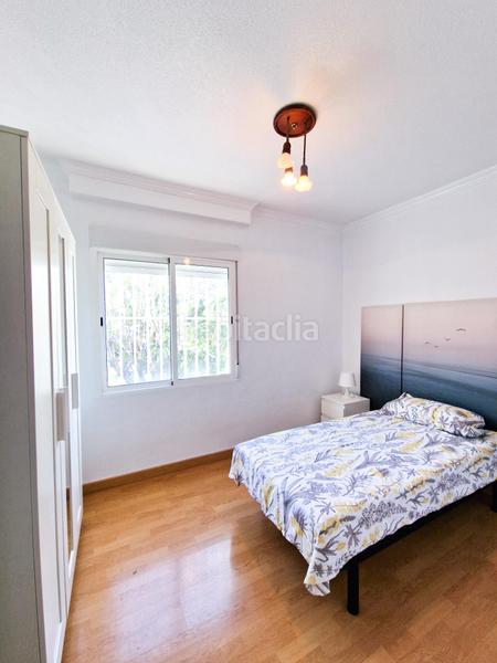 Foto 19f33c8c-5594-4539-8e93-b845406b1d21. Chalet venta chalet urbano con piscina a pocos metros farmacia peña las águilas en Elche / Elx