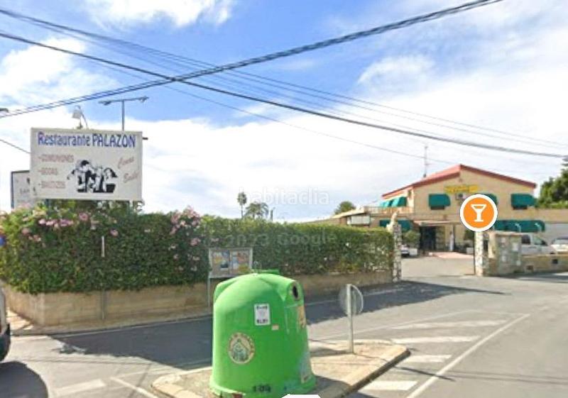 Foto 46b756c8-85b7-4d4f-b12c-95b3a0c7b78f. Chalet venta chalet urbano con piscina a pocos metros farmacia peña las águilas en Elche / Elx
