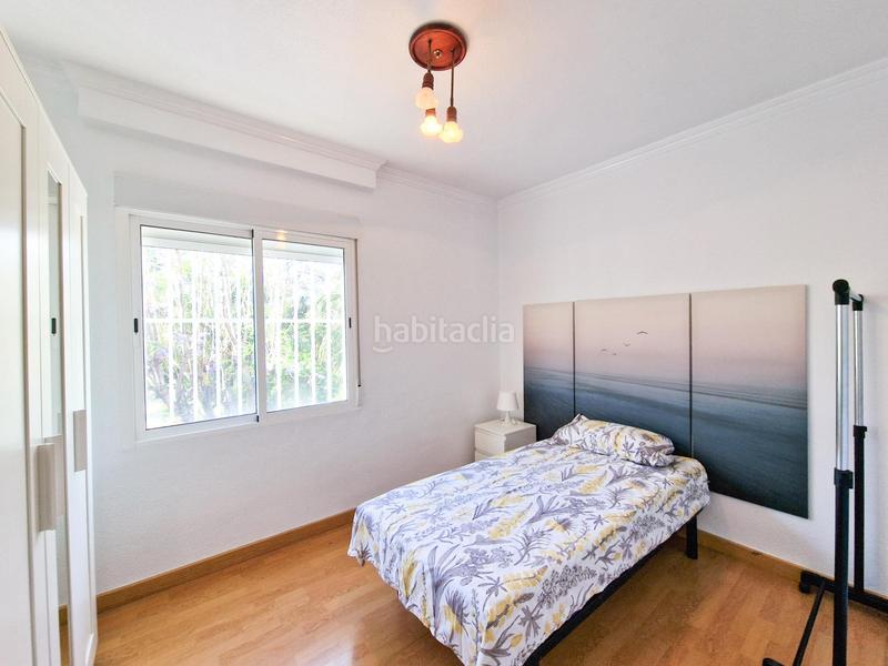 Foto 563007b3-4a6e-4e25-b830-dd58781bb42f. Chalet venta chalet urbano con piscina a pocos metros farmacia peña las águilas en Elche / Elx